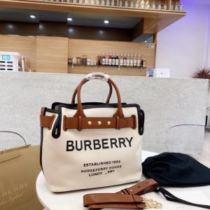 AAAA Replica Burberry Large Canvas Bag