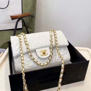 AAAA Replica Chanel Camellia Versatile Fashion Shoulder Bag