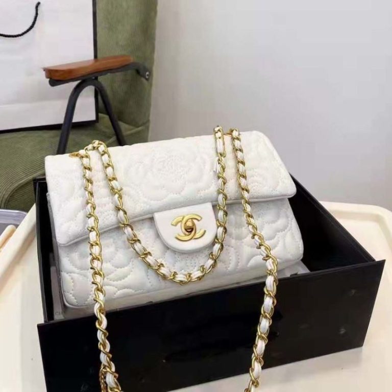 AAAA Replica Chanel Camellia Versatile Fashion Shoulder Bag