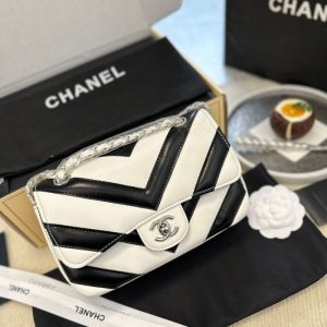 AAAA Replica Chanel Fashion Black White Stripe Shoulder Bag