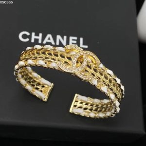 AAAA Replica Chanel Fashion Cutout Cuff Bracelet