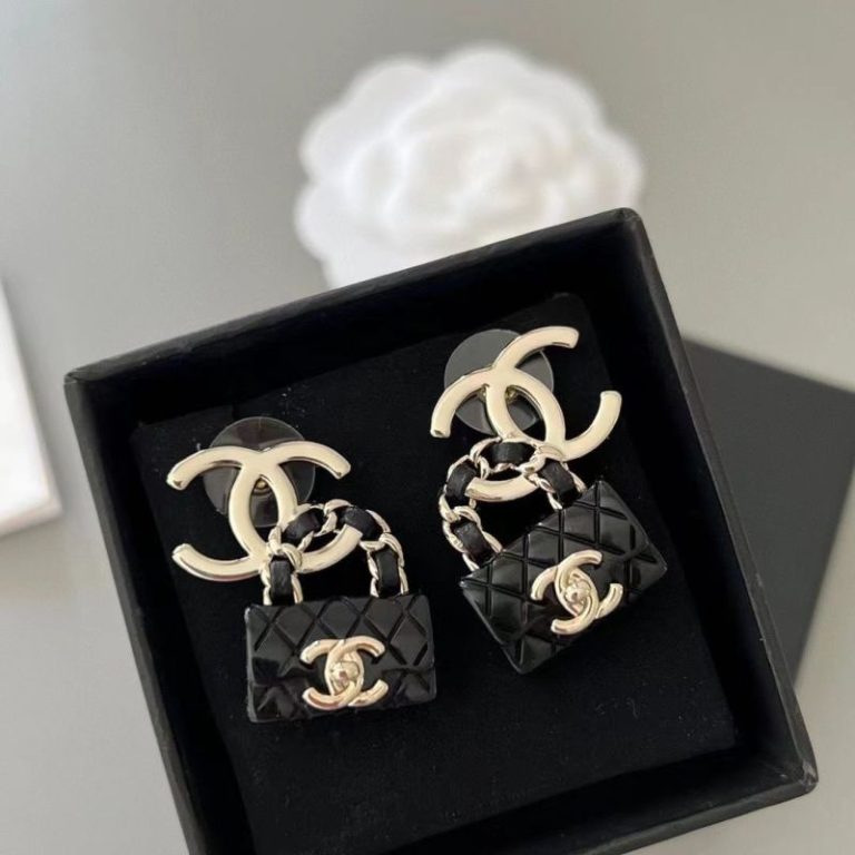 AAAA Replica Chanel Fashion Double C Bag Series Earrings