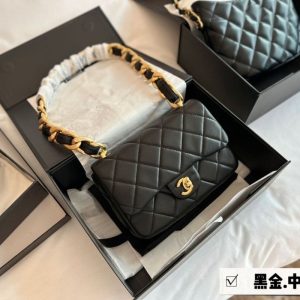 AAAA Replica Chanel Fashion Leather 22S Thick Chain Underarm Bag