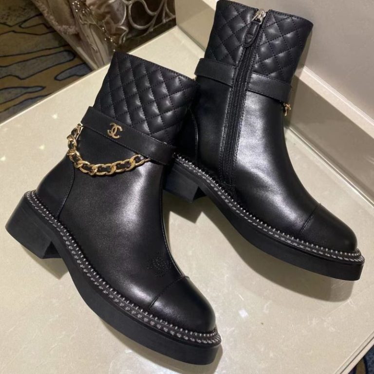 AAAA Replica Chanel Fashion Metal Chain Stud Booties