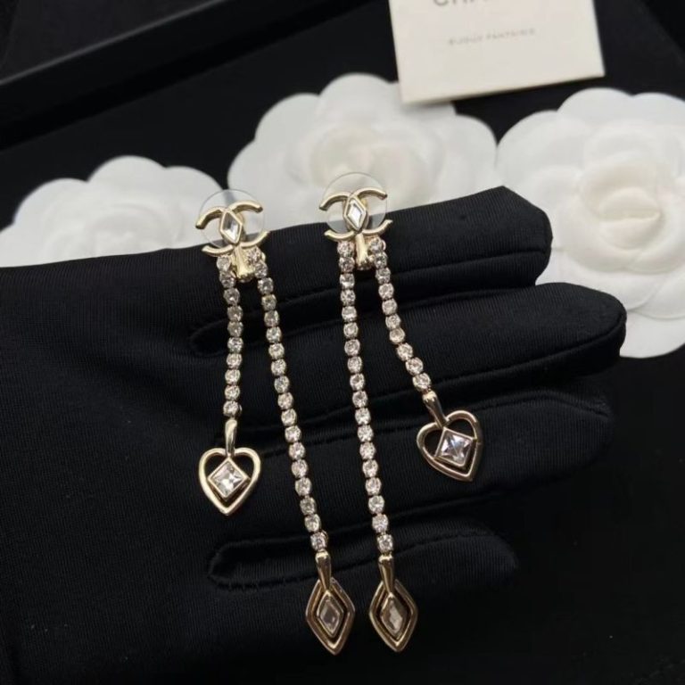 AAAA Replica Chanel Fashion Rhinestone Drop Earrings