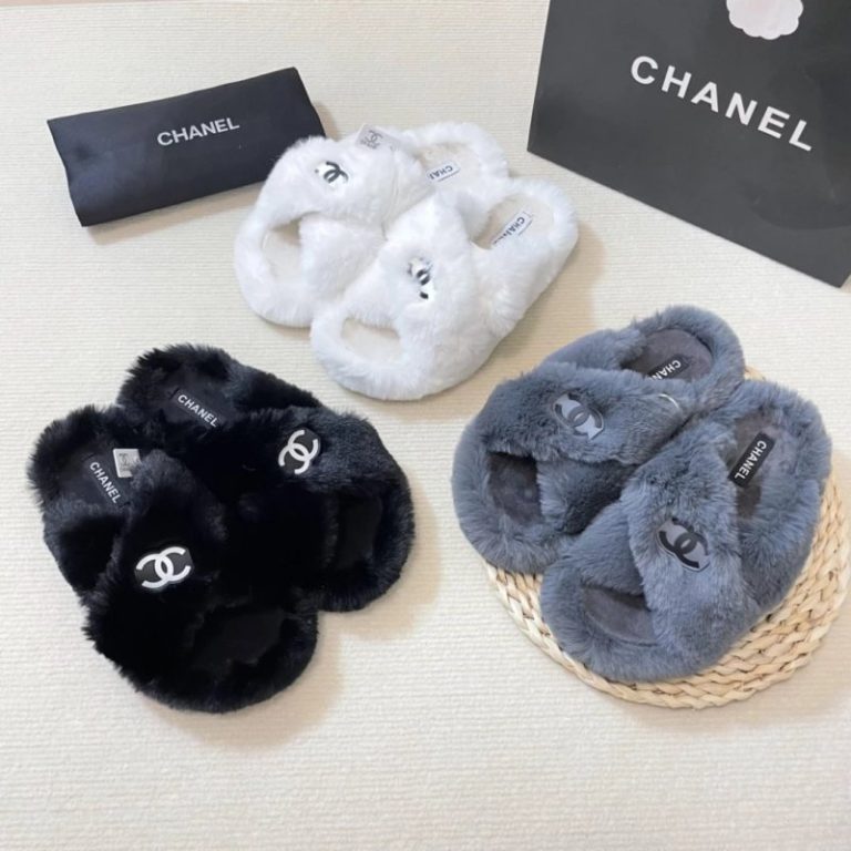 AAAA Replica Chanel Flat Plush Slippers