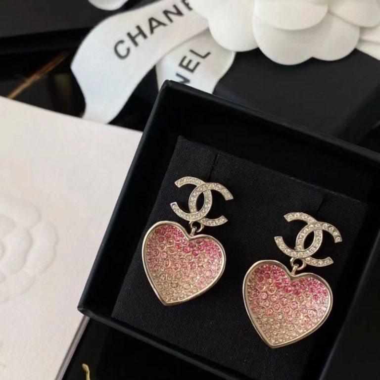 AAAA Replica Chanel Ombre Pink Heart Earrings