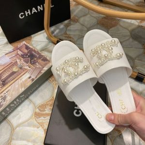 AAAA Replica Chanel Pearl Alphabet Flat Slippers