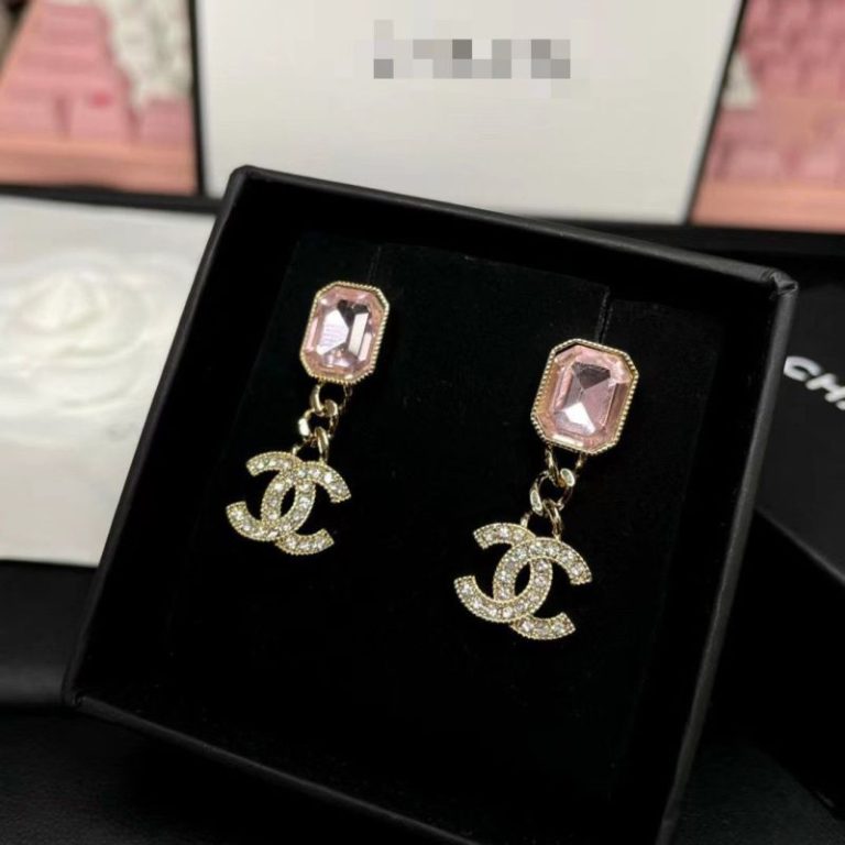 AAAA Replica Chanel Trendy Pink Rhinestone Earrings