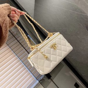 AAAA Replica | Chanel Vintage Duma Rhombus Retro Vintage Patent Leather Handbag