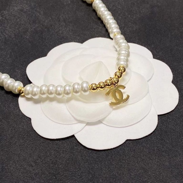 AAAA Replica Chanel Vintage Pearl Necklace