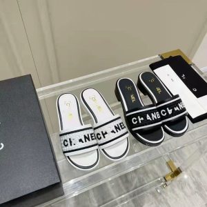 AAAA Replica Chanel Women Fashion Simple Double C Slippers