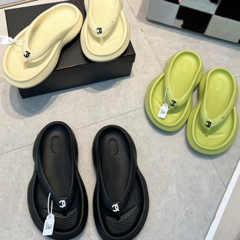 AAAA Replica Chanel Women Fashion Summer Double C New Foam Flip-Flops