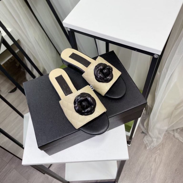 AAAA Replica Chanel Women Flat-Bottomed Camellia Open Toe Slippers