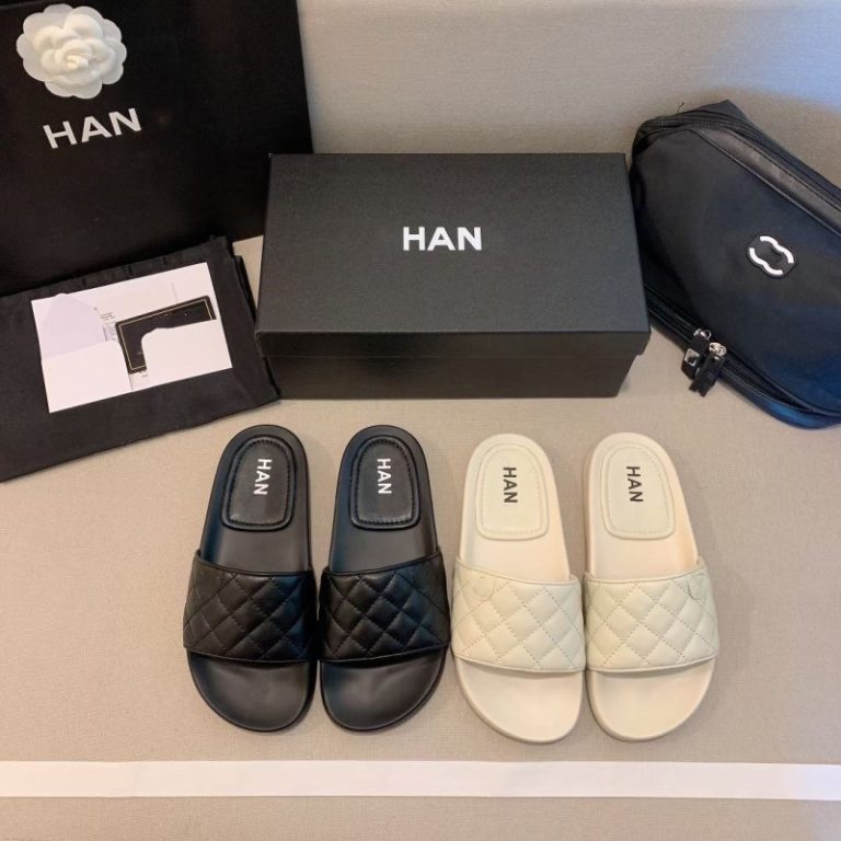 AAAA Replica Chanel Women Round Head Rhombus Simple Open-Toe Flat Slippers