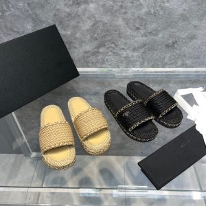 AAAA Replica Chanel Women Thick Bottom Chain Weave Flat Bottom One Word Slippers