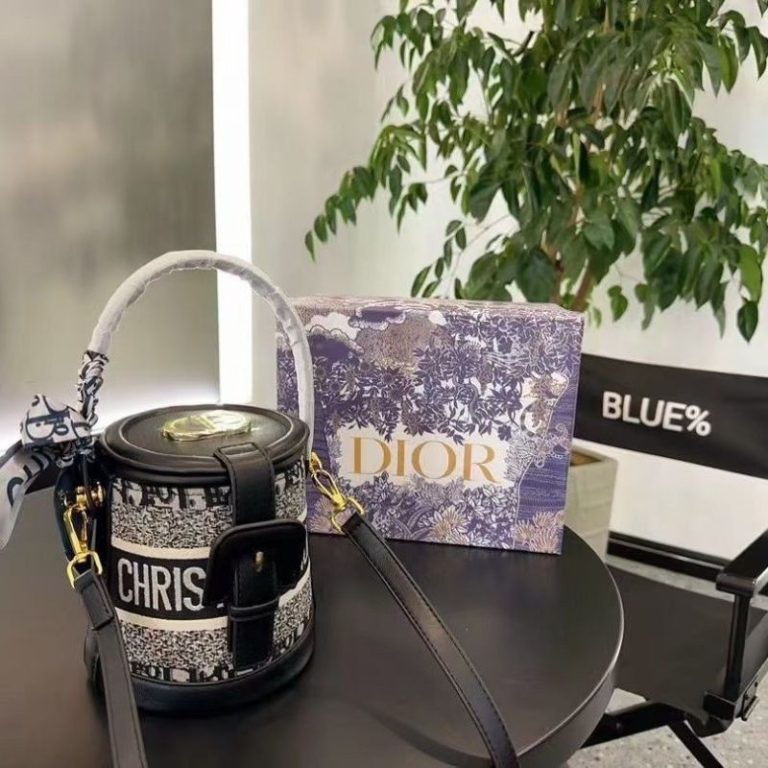 AAAA Replica Dior Fashion Cylindrical Shoulder Bag