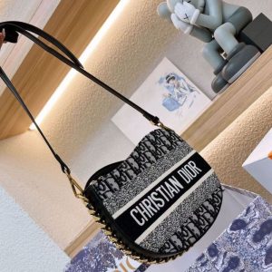 AAAA Replica Dior Simple Cloud Shoulder Bag