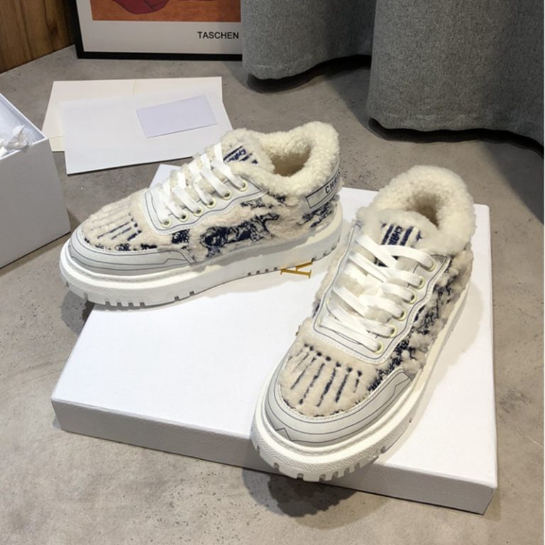 AAAA Replica Dior Women Retro Round Toe Lace-Up Plush Sneakers