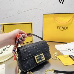 AAAA Replica Fendi Fashion Solid Embossed Shoulder Bag