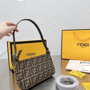 AAAA Replica Fendi Vintage Underarm Bag