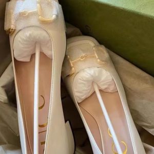 AAAA Replica Gucci Metal Shoe Buckle Square Toe Leather Pumps