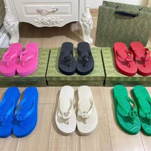 AAAA Replica Gucci Women Flip Foot Thick-Soled Slippers