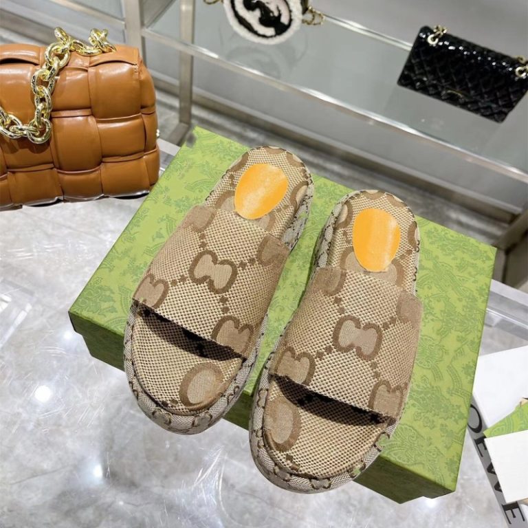 AAAA Replica Gucci Women Letter Embroidered Thick-Soled Outside Slippers