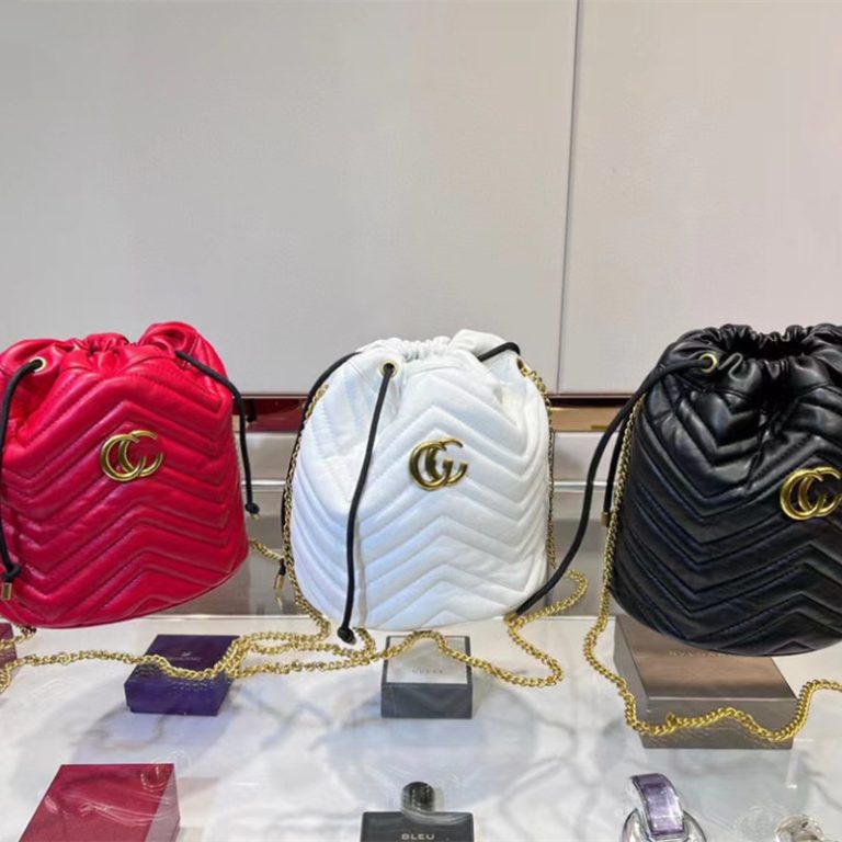 AAAA Replica Gucci Women Marmont Classic Heart-Shaped Mini Bucket Bag
