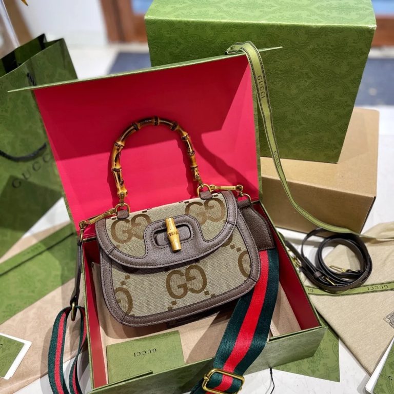 AAAA Replica Gucci Women Mini Bamboo Messenger Bag