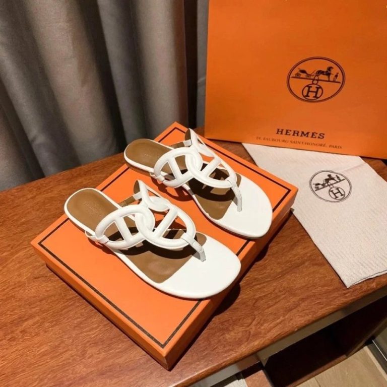 AAAA Replica Hermes Solid Cutout Flat Slides