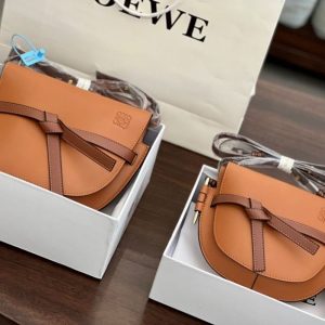 AAAA Replica Loewe Fashion Color Block Saddle Bag