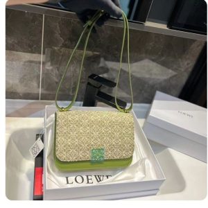 AAAA Replica Loewe Fashion Flap Shoulder Bag