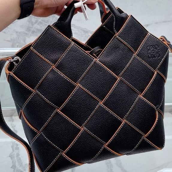 AAAA Replica Loewe Fashion Woven Tote Bag