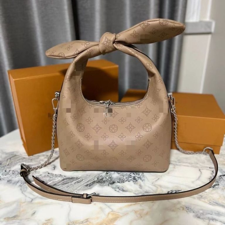 AAAA Replica Louis Vuitton Bow Hollow Shoulder Chain Bag