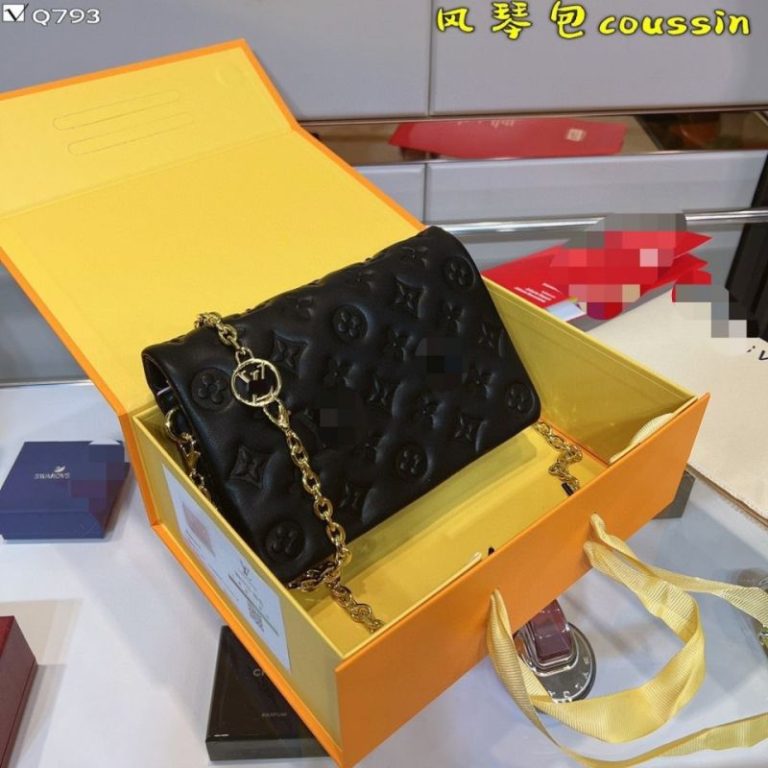 AAAA Replica Louis Vuitton Fashion Embossed POCHETTE COUSSIN Chain Bag