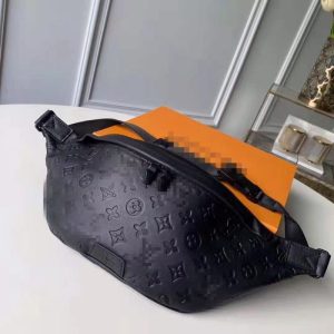 AAAA Replica Louis Vuitton Men Casual Solid Color Embossed Waist Bag