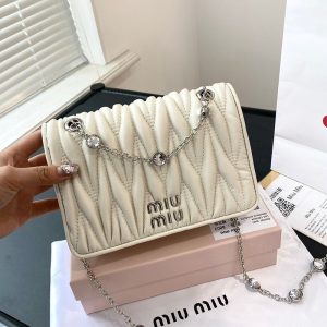 AAAA Replica Miumiu Fashion Pleated Chain Shoulder Bag