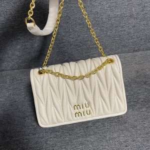 AAAA Replica Miumiu Fashion Solid Color Chain Shoulder Bag