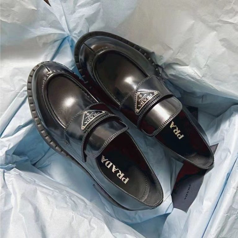 AAAA Replica Prada Fashion Leather Loafers