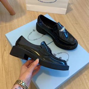 AAAA Replica Prada Women Platform Low Top Round Toe Solid Slip On Shoes