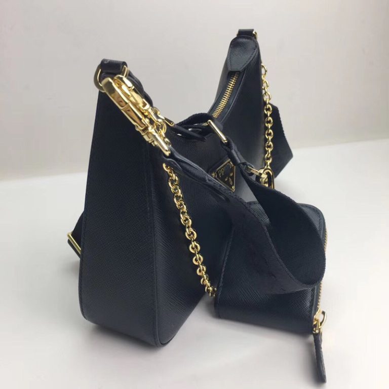 AAAA Replica Prada Women Underarm Leather Shoulder Messenger Vintage Bag