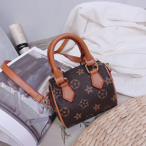 CCCC Replica Louis Vuitton Girls Bags Fashion Princess Children Coin Purse Fashion Old Flower Girl Messenger Bag