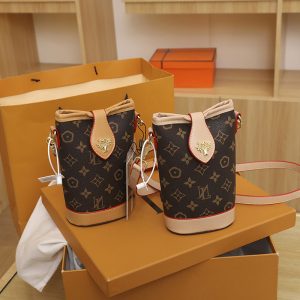 CCCC Replica Louis Vuitton Vintage-Print Buckle Shoulder Bag