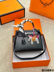 FashionReps Bags 04YAA1586
