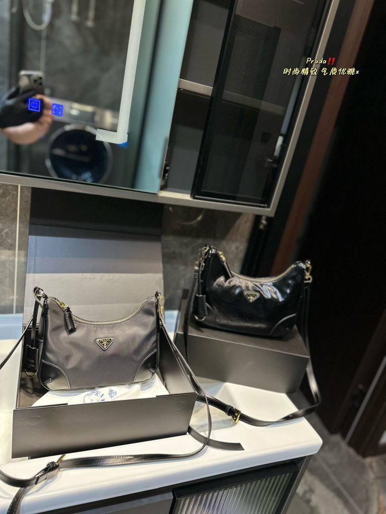 FashionReps Bags 05YAA18900