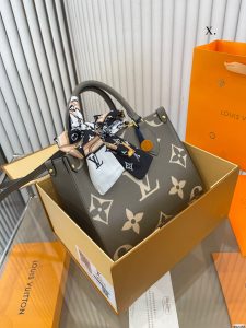FashionReps Bags 07YAA10530
