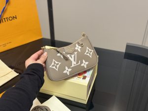 FashionReps Bags 09YAR7849