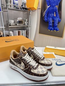 Replica Louis Vuitton Shoes 06OR120